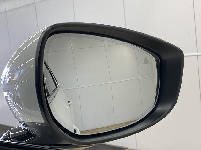 ＣＸ－８０ ＰＨＥＶ　Ｐｒｅｍｉｕｍ　Ｍｏｄｅｒｎ　純正ナビＴＶ／レーダークルーズコントロール／パノラマルーフ／ブラインドスポットモニター／ヘッドアップディスプレイ／白革シート／シートヒーター／シートクーラー／全周囲モニター／ステアリングヒーター（62枚目）