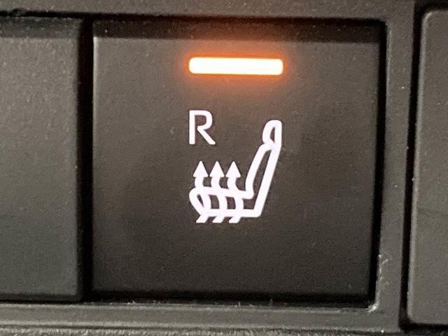 ヤリスクロス HYBRID Z ウルバーノ 特別仕様/ナビ/フルセグTV/全周囲/レーダークルーズコントロール/HDMI接続/シートヒーター/ブラインドスポットモニター/ハンドルヒーター/ETC/パワーシート/LEDヘッドライト/純正アルミ(10枚目)