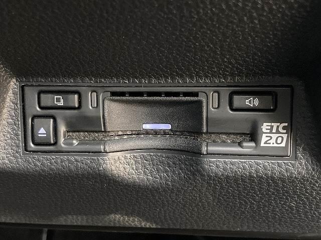 ヤリスクロス HYBRID Z ウルバーノ 特別仕様/ナビ/フルセグTV/全周囲/レーダークルーズコントロール/HDMI接続/シートヒーター/ブラインドスポットモニター/ハンドルヒーター/ETC/パワーシート/LEDヘッドライト/純正アルミ(11枚目)