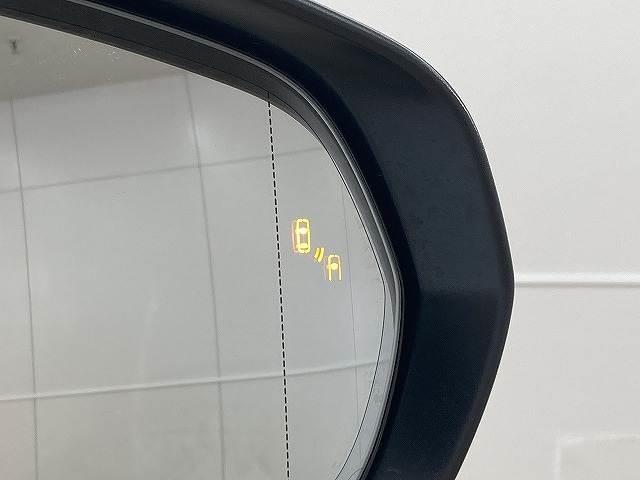 RX RX500h Fスポーツパフォーマンス パノラマルーフ/マークレビンソン/全周囲カメラ/赤革シート/パワーシート/シートヒーター/ベンチレーション/プリクラッシュセーフティー/レーダークルーズコントロール/ブラインドスポットモニター/LED(10枚目)