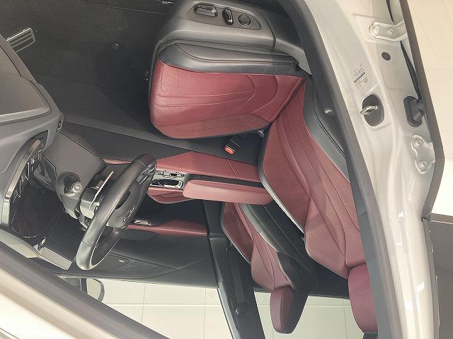 RX RX500h Fスポーツパフォーマンス パノラマルーフ/マークレビンソン/全周囲カメラ/赤革シート/パワーシート/シートヒーター/ベンチレーション/プリクラッシュセーフティー/レーダークルーズコントロール/ブラインドスポットモニター/LED(42枚目)