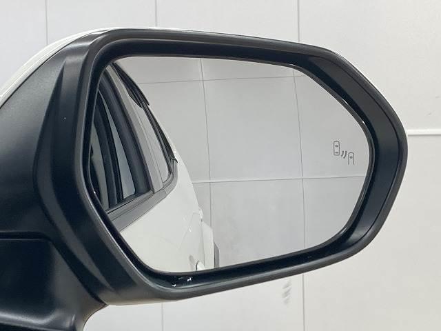 ヤリスクロス HYBRID Z ブラインドスポットモニター/全周囲モニター/ETC/純正アルミホイール/シートヒーター/パワーシート/コーナーセンサー/レーダークルーズコントロール/スマートキー/オートハイビーム/オートエアコン/(7枚目)