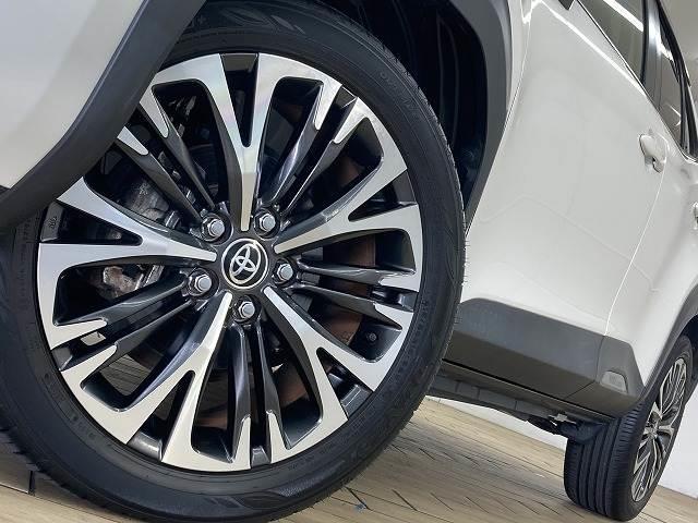 ヤリスクロス HYBRID Z ブラインドスポットモニター/全周囲モニター/ETC/純正アルミホイール/シートヒーター/パワーシート/コーナーセンサー/レーダークルーズコントロール/スマートキー/オートハイビーム/オートエアコン/(19枚目)