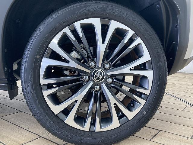 ヤリスクロス HYBRID Z ブラインドスポットモニター/全周囲モニター/ETC/純正アルミホイール/シートヒーター/パワーシート/コーナーセンサー/レーダークルーズコントロール/スマートキー/オートハイビーム/オートエアコン/(28枚目)