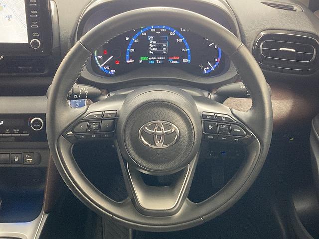 ヤリスクロス HYBRID Z ブラインドスポットモニター/全周囲モニター/ETC/純正アルミホイール/シートヒーター/パワーシート/コーナーセンサー/レーダークルーズコントロール/スマートキー/オートハイビーム/オートエアコン/(47枚目)