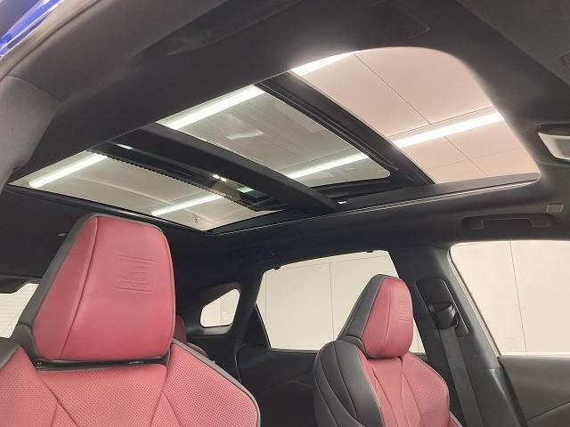 ＲＸ ＲＸ５００ｈ　“Ｆ　ＳＰＯＲＴ　Ｐｅｒｆｏｒｍａｎｃｅ”　パノラマルーフ／電動リアゲート／全周囲モニター／ブラインドスポットモニター／ヘッドアップディスプレイ／デジタルインナーミラー／３眼ＬＥＤヘッドライト／赤革シート／シートヒーター／シートクーラー／ＥＴＣ（7枚目）
