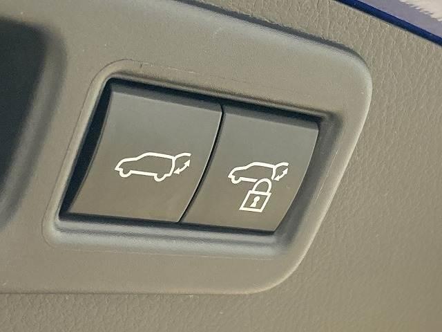 ＲＸ ＲＸ５００ｈ　“Ｆ　ＳＰＯＲＴ　Ｐｅｒｆｏｒｍａｎｃｅ”　パノラマルーフ／電動リアゲート／全周囲モニター／ブラインドスポットモニター／ヘッドアップディスプレイ／デジタルインナーミラー／３眼ＬＥＤヘッドライト／赤革シート／シートヒーター／シートクーラー／ＥＴＣ（9枚目）