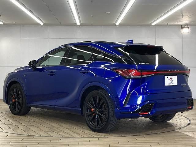 ＲＸ ＲＸ５００ｈ　“Ｆ　ＳＰＯＲＴ　Ｐｅｒｆｏｒｍａｎｃｅ”　パノラマルーフ／電動リアゲート／全周囲モニター／ブラインドスポットモニター／ヘッドアップディスプレイ／デジタルインナーミラー／３眼ＬＥＤヘッドライト／赤革シート／シートヒーター／シートクーラー／ＥＴＣ（17枚目）