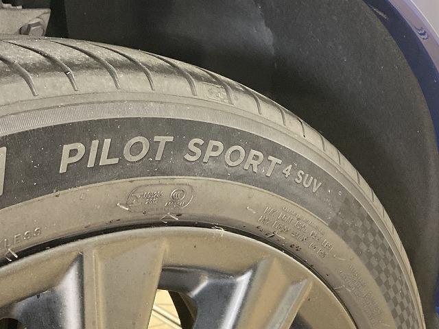 ＲＸ ＲＸ５００ｈ　“Ｆ　ＳＰＯＲＴ　Ｐｅｒｆｏｒｍａｎｃｅ”　パノラマルーフ／電動リアゲート／全周囲モニター／ブラインドスポットモニター／ヘッドアップディスプレイ／デジタルインナーミラー／３眼ＬＥＤヘッドライト／赤革シート／シートヒーター／シートクーラー／ＥＴＣ（24枚目）