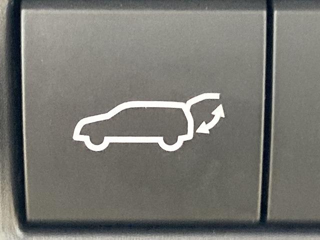 ＲＸ ＲＸ５００ｈ　“Ｆ　ＳＰＯＲＴ　Ｐｅｒｆｏｒｍａｎｃｅ”　パノラマルーフ／電動リアゲート／全周囲モニター／ブラインドスポットモニター／ヘッドアップディスプレイ／デジタルインナーミラー／３眼ＬＥＤヘッドライト／赤革シート／シートヒーター／シートクーラー／ＥＴＣ（34枚目）