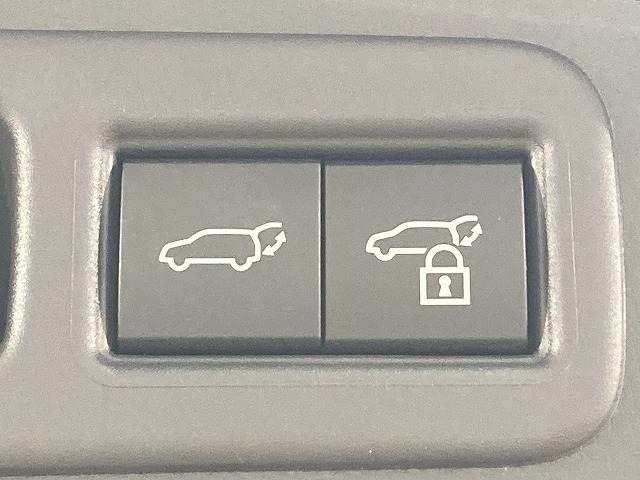 ＲＸ ＲＸ３５０ｈ　“ｖｅｒｓｉｏｎ　Ｌ”　全周囲カメラ／パノラマサンルーフ／白革シート／３眼ＬＥＤ／メモリーシート／シートヒーター／ベンチレーション／レーダークルーズコントロール／ブラインドスポットモニター／デジタルインナーミラー（10枚目）