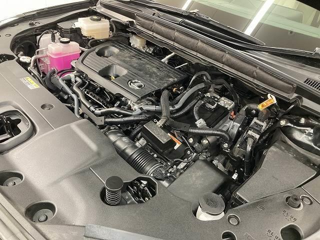 ＲＸ ＲＸ３５０ｈ　“ｖｅｒｓｉｏｎ　Ｌ”　全周囲カメラ／パノラマサンルーフ／白革シート／３眼ＬＥＤ／メモリーシート／シートヒーター／ベンチレーション／レーダークルーズコントロール／ブラインドスポットモニター／デジタルインナーミラー（18枚目）