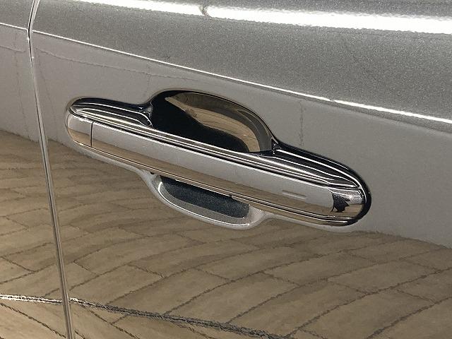 ＲＸ ＲＸ３５０ｈ　“ｖｅｒｓｉｏｎ　Ｌ”　全周囲カメラ／パノラマサンルーフ／白革シート／３眼ＬＥＤ／メモリーシート／シートヒーター／ベンチレーション／レーダークルーズコントロール／ブラインドスポットモニター／デジタルインナーミラー（24枚目）