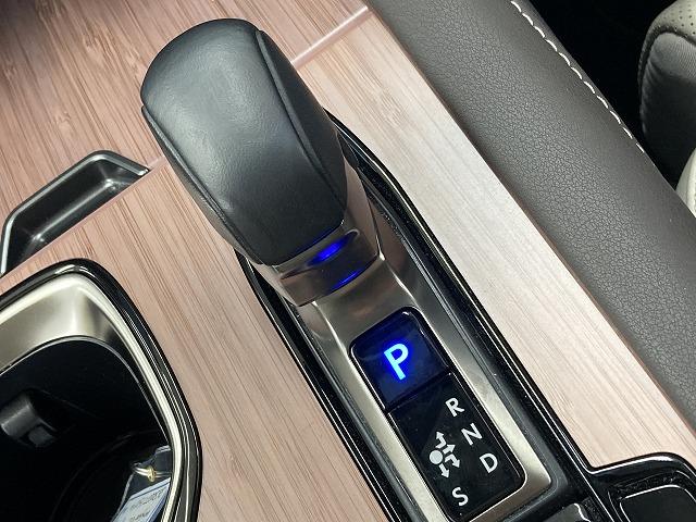 ＲＸ ＲＸ３５０ｈ　“ｖｅｒｓｉｏｎ　Ｌ”　全周囲カメラ／パノラマサンルーフ／白革シート／３眼ＬＥＤ／メモリーシート／シートヒーター／ベンチレーション／レーダークルーズコントロール／ブラインドスポットモニター／デジタルインナーミラー（61枚目）