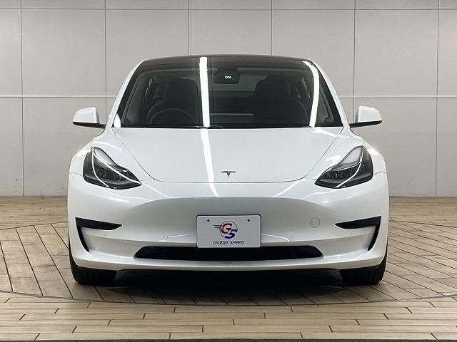 モデル３ スタンダードレンジプラス　ガラスルーフ／オートパイロット／ＥＴＣ／ＬＥＤヘッド／レーダークルーズコントロール／シートヒーター／ハンドルヒーター／純正１９インチアルミホイール／パワーシート／クリアランスソナー（30枚目）