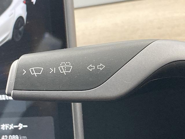 モデル３ スタンダードレンジプラス　ガラスルーフ／オートパイロット／ＥＴＣ／ＬＥＤヘッド／レーダークルーズコントロール／シートヒーター／ハンドルヒーター／純正１９インチアルミホイール／パワーシート／クリアランスソナー（48枚目）