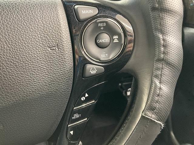 アコードハイブリッド ＥＸ　純正ナビ／黒革シート／無限エアロ／レーダークルーズコントロール／電動リクライニングシート／シートメモリー／ＬＥＤヘッドライト／クリアランスソナー／プッシュスタート／スマートキー／フルセグテレビ／ＥＴＣ（7枚目）