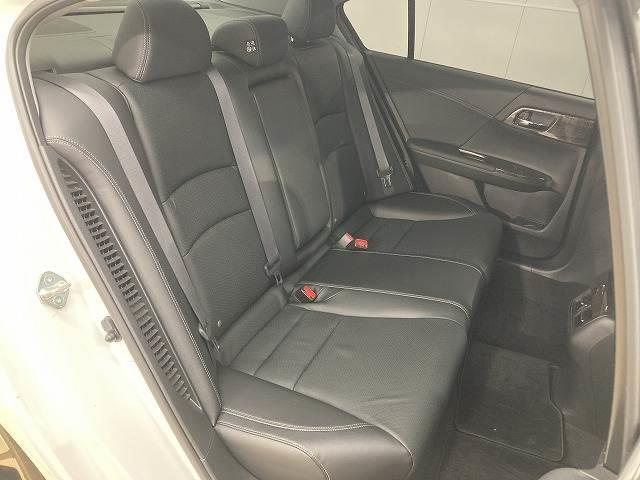 アコードハイブリッド ＥＸ　純正ナビ／黒革シート／無限エアロ／レーダークルーズコントロール／電動リクライニングシート／シートメモリー／ＬＥＤヘッドライト／クリアランスソナー／プッシュスタート／スマートキー／フルセグテレビ／ＥＴＣ（13枚目）