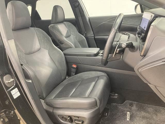 ＲＸ ＲＸ４５０ｈ＋　“ｖｅｒｓｉｏｎ　Ｌ”　１４型ナビ／パノラマルーフ／黒革／全周囲／三眼ＬＥＤ／ＢＳＭ（12枚目）