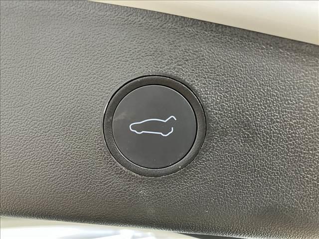 モデル３ ＲＷＤ　純正ナヒ／オートパイロット／ガラスルーフ／ＥＴＣ（6枚目）