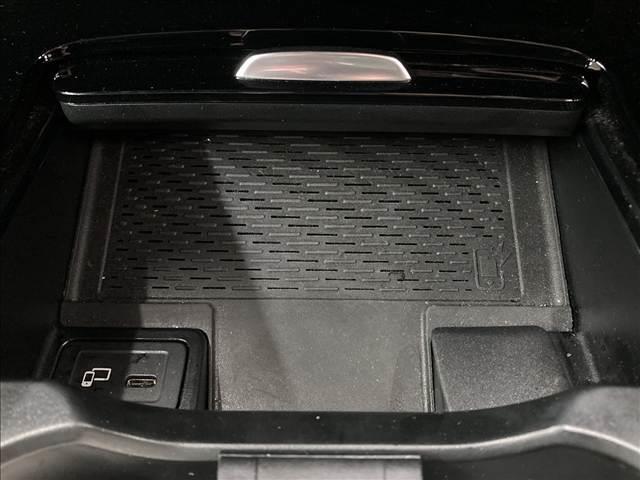 �y�u�������[�d�z��ڐG�[�d�ɑΉ��̃X�}�z�ł���΁A�R�[�h���X�ŏ[�d�\�ł��B