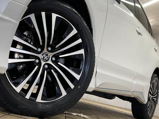 ハリアーＰＨＥＶ Ｚ（ＰＨＥＶ）　純正ナビ／パノラミックビューモニター／フルモデリスタエアロ／ＪＢＬサウンドシステム／シートヒーター＆シートクーラー／デジタルインナーミラー／ヘッドアップディスプレイ／ブラインドスポットモニター（19枚目）