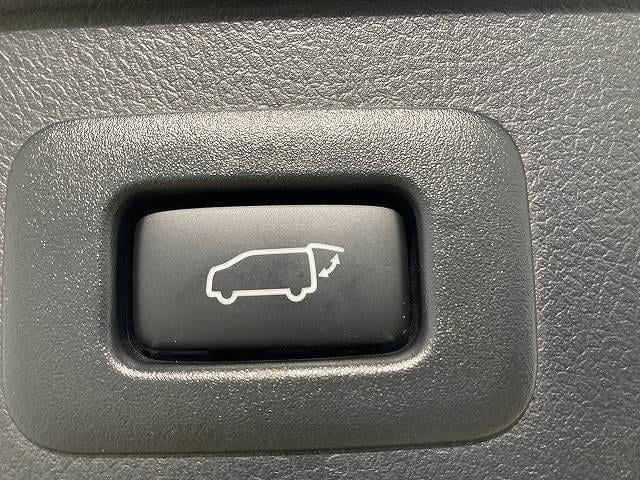 ヴェルファイア Ｚ“ＧＯＬＤＥＮ　ＥＹＥＳ”　両側電動スライドドア／３眼ＬＥＤヘッドライト／フリップダウンモニター／電動リアゲート追従クルコン／ＤＶＤデッキ／純正９インチディスプレイオーディオ／ＢＬＩＴＺ車高調／ＶＥＮＥＲＤｉアルミホイール（11枚目）