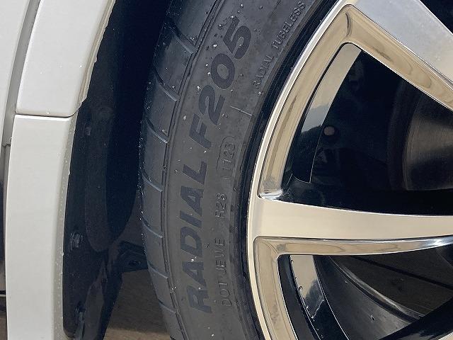 ヴェルファイア Ｚ“ＧＯＬＤＥＮ　ＥＹＥＳ”　両側電動スライドドア／３眼ＬＥＤヘッドライト／フリップダウンモニター／電動リアゲート追従クルコン／ＤＶＤデッキ／純正９インチディスプレイオーディオ／ＢＬＩＴＺ車高調／ＶＥＮＥＲＤｉアルミホイール（28枚目）