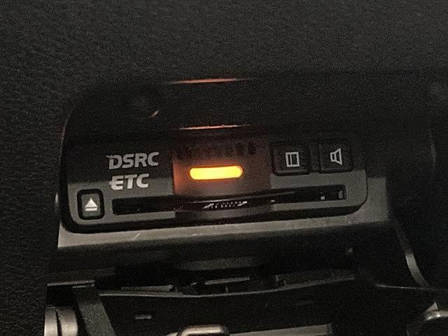 アコードハイブリッド ＥＸ　無限エアロ／無限グリル／レザーシート／レーダークルーズコントロール／フルセグＴＶ／シートヒーター／ＥＴＣ／純正メーカーナビ／メモリーシート／バックカメラ／スマートキー／プッシュスタート（12枚目）