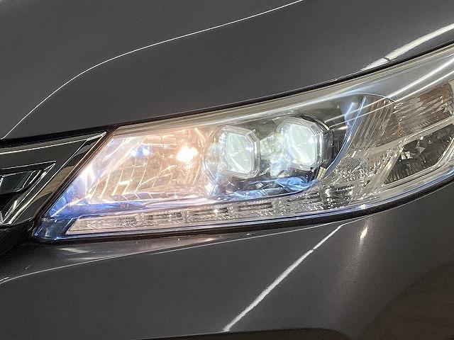 アコードハイブリッド ＥＸ　無限エアロ／無限グリル／レザーシート／レーダークルーズコントロール／フルセグＴＶ／シートヒーター／ＥＴＣ／純正メーカーナビ／メモリーシート／バックカメラ／スマートキー／プッシュスタート（25枚目）