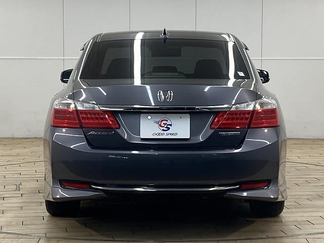 アコードハイブリッド ＥＸ　無限エアロ／無限グリル／レザーシート／レーダークルーズコントロール／フルセグＴＶ／シートヒーター／ＥＴＣ／純正メーカーナビ／メモリーシート／バックカメラ／スマートキー／プッシュスタート（34枚目）