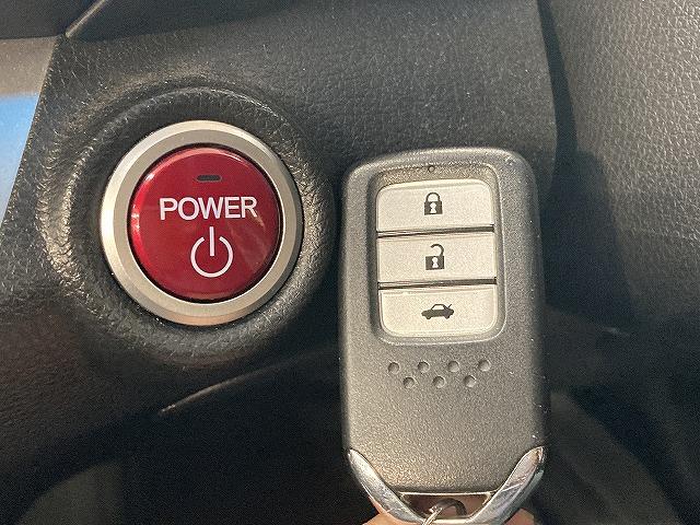 アコードハイブリッド ＥＸ　無限エアロ／無限グリル／レザーシート／レーダークルーズコントロール／フルセグＴＶ／シートヒーター／ＥＴＣ／純正メーカーナビ／メモリーシート／バックカメラ／スマートキー／プッシュスタート（67枚目）