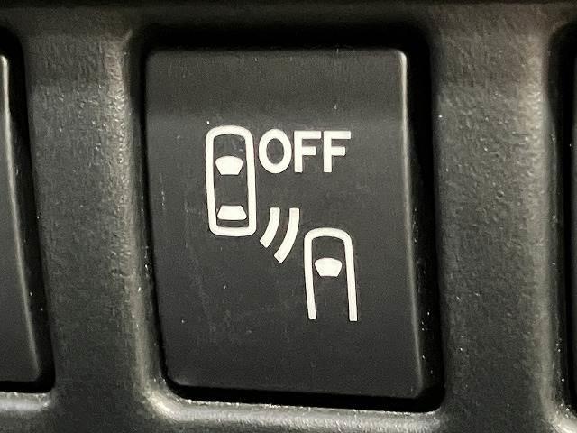 �y�u���C���h�X�|�b�g���j�^�[�z���ڂ��Ă���܂��B�ׂ̎Ԑ��𑖂�ԗ������[�_�[�Ō��m���A���p�G���A�̎ԗ��̑��݂����m�点���܂��B