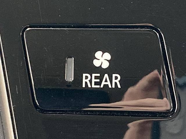 デリカＤ：５ Ｐ　１０型ナビ／全周囲モニター／レーダークルーズコントロール／ブラインドスポットモニター／両側電動スライドドア／シートヒーター／ＬＥＤヘッドライト／ステアリングヒーター／アイドリングストップ／衝突軽減（64枚目）