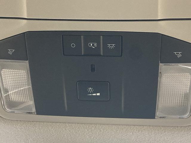 デリカＤ：５ Ｐ　１０型ナビ／全周囲モニター／レーダークルーズコントロール／ブラインドスポットモニター／両側電動スライドドア／シートヒーター／ＬＥＤヘッドライト／ステアリングヒーター／アイドリングストップ／衝突軽減（70枚目）