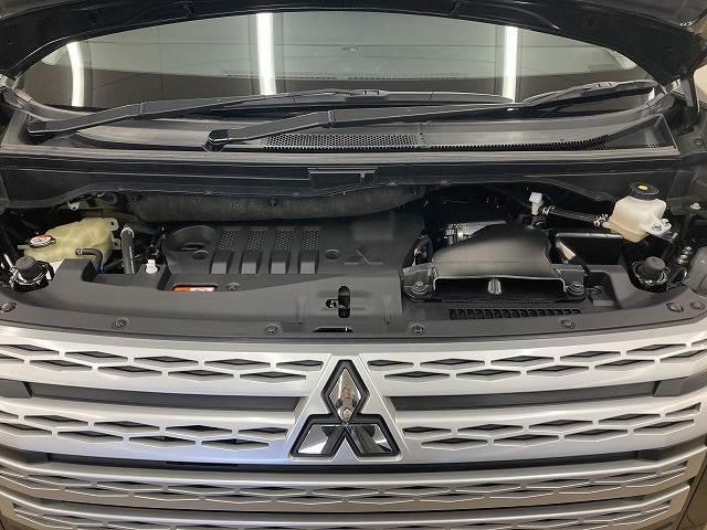 デリカＤ：５ Ｐ　１０型ナビ／全周囲モニター／レーダークルーズコントロール／ブラインドスポットモニター／両側電動スライドドア／シートヒーター／ＬＥＤヘッドライト／ステアリングヒーター／アイドリングストップ／衝突軽減（18枚目）