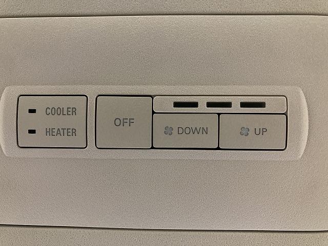 デリカＤ：５ Ｐ　１０型ナビ／全周囲モニター／レーダークルーズコントロール／ブラインドスポットモニター／両側電動スライドドア／シートヒーター／ＬＥＤヘッドライト／ステアリングヒーター／アイドリングストップ／衝突軽減（72枚目）