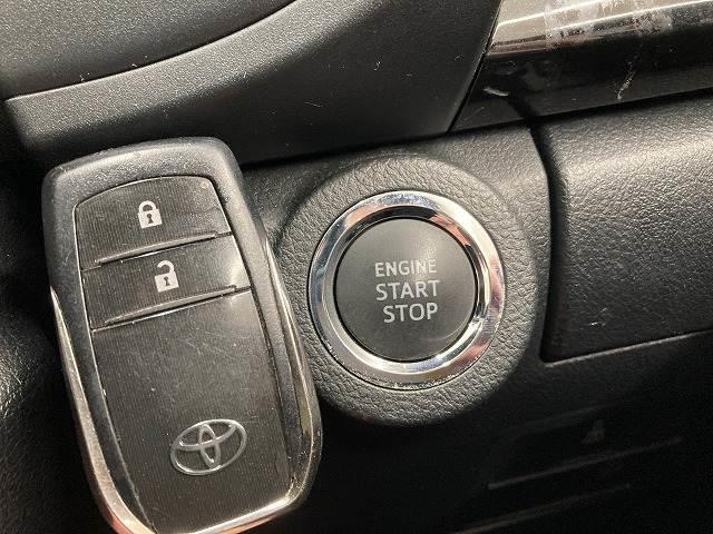 �y�X�}�[�g�L�[�E�v�b�V���X�^�[�g�z�L�[��g�ɂ��Ă����ԂȂ�A�h�A�ɕt���Ă���X�C�b�`�����������ŁA�h�A���b�N�̊J���ł���@�\�B�G���W���n�����֗��ł��B