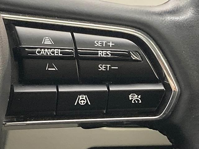 �y���[�_�[�N���[�Y�R���g���[���z�Ǐ]�^�N���[�Y�R���g���[���́A���[�_�[��r�f�I�J�������O���̎Ԃ̏󋵂����m���A�󋵂ɍ��킹�đ��x�������������Ă����@�\������Ă��܂��B