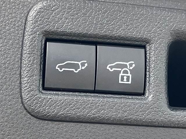 ハリアーハイブリッド Ｚ　純正ナビ／パノラマルーフ／全周囲カメラ／ＪＢＬサウンド／電動リアゲート／クリアランスソナー／ブラインドスポットモニター／追従クルーズコントロール／デジタルインナーミラー／ヘッドアップディスプレイ（11枚目）