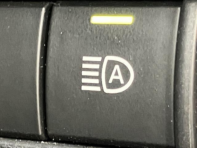 ハリアーハイブリッド Ｚ　純正ナビ／パノラマルーフ／全周囲カメラ／ＪＢＬサウンド／電動リアゲート／クリアランスソナー／ブラインドスポットモニター／追従クルーズコントロール／デジタルインナーミラー／ヘッドアップディスプレイ（32枚目）