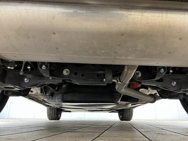 ハリアーハイブリッド Ｚ　純正ナビ／パノラマルーフ／全周囲カメラ／ＪＢＬサウンド／電動リアゲート／クリアランスソナー／ブラインドスポットモニター／追従クルーズコントロール／デジタルインナーミラー／ヘッドアップディスプレイ（52枚目）