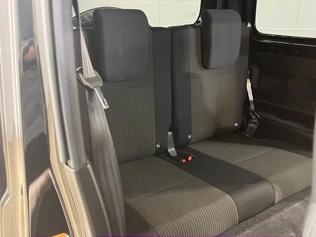 ジムニー ＸＣ　純正８型ナビ／クルーズコントロール／クリアランスソナー／バックカメラ／スズキセーフティーサポート／車線逸脱／ＥＴＣ／ＬＥＤヘッド／フォグ／マッドフラップ／純正１６インチアルミホイール／スマートキー（6枚目）