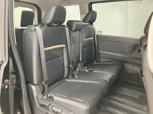 セレナ ハイウェイスターＶ　プロパイロット／両側電動スライドドア／バックカメラ／ブラインドスポットモニター／レーダークルーズコントロール／ＬＥＤヘッド／フォグランプ／パドルシフト／純正１６インチアルミホイール／オートエアコン（6枚目）