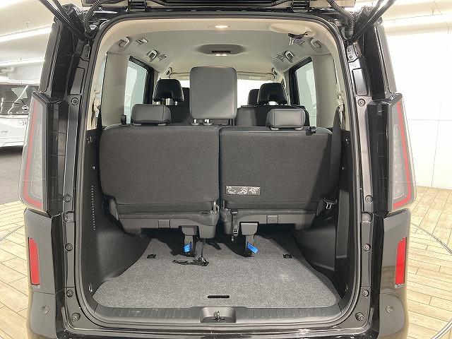 セレナ ハイウェイスターＶ　プロパイロット／両側電動スライドドア／バックカメラ／ブラインドスポットモニター／レーダークルーズコントロール／ＬＥＤヘッド／フォグランプ／パドルシフト／純正１６インチアルミホイール／オートエアコン（38枚目）