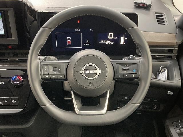 セレナ ハイウェイスターＶ　プロパイロット／両側電動スライドドア／バックカメラ／ブラインドスポットモニター／レーダークルーズコントロール／ＬＥＤヘッド／フォグランプ／パドルシフト／純正１６インチアルミホイール／オートエアコン（40枚目）