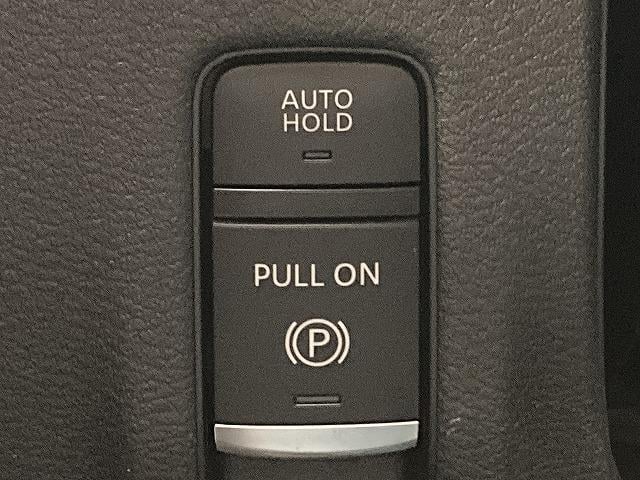 セレナ ハイウェイスターＶ　プロパイロット／両側電動スライドドア／バックカメラ／ブラインドスポットモニター／レーダークルーズコントロール／ＬＥＤヘッド／フォグランプ／パドルシフト／純正１６インチアルミホイール／オートエアコン（54枚目）