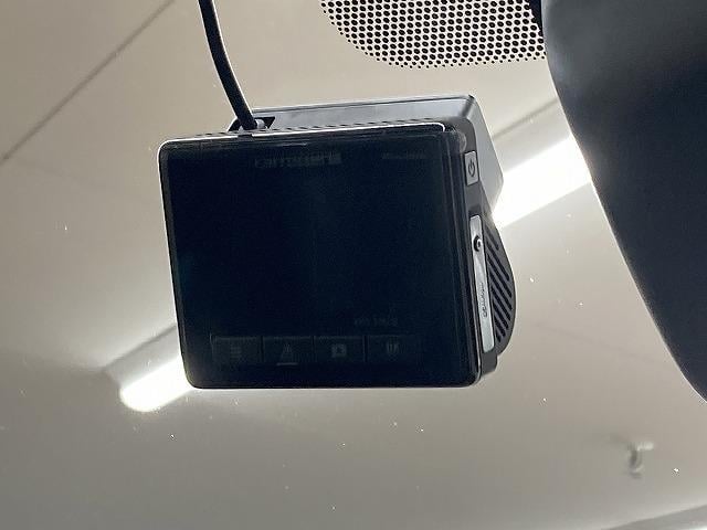 セレナ ハイウェイスターＶ　プロパイロット／両側電動スライドドア／バックカメラ／ブラインドスポットモニター／レーダークルーズコントロール／ＬＥＤヘッド／フォグランプ／パドルシフト／純正１６インチアルミホイール／オートエアコン（64枚目）