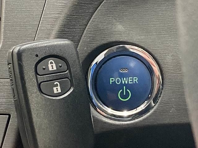 プリウス Ｓ　純正ナビ／スマートキー／ＨＩＤヘッド／ＥＴＣ／スマートキー／プッシュスタート／オートライト／オートエアコン／ドライブレコーダー／フォグランプ／ステアリングリモコン（7枚目）