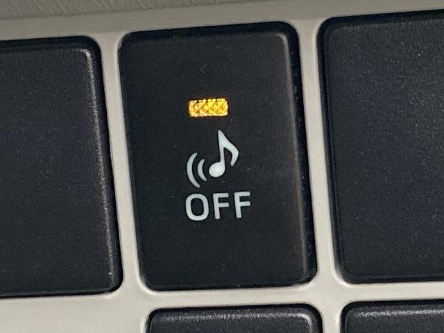 プリウス Ｓ　純正ナビ／スマートキー／ＨＩＤヘッド／ＥＴＣ／スマートキー／プッシュスタート／オートライト／オートエアコン／ドライブレコーダー／フォグランプ／ステアリングリモコン（30枚目）